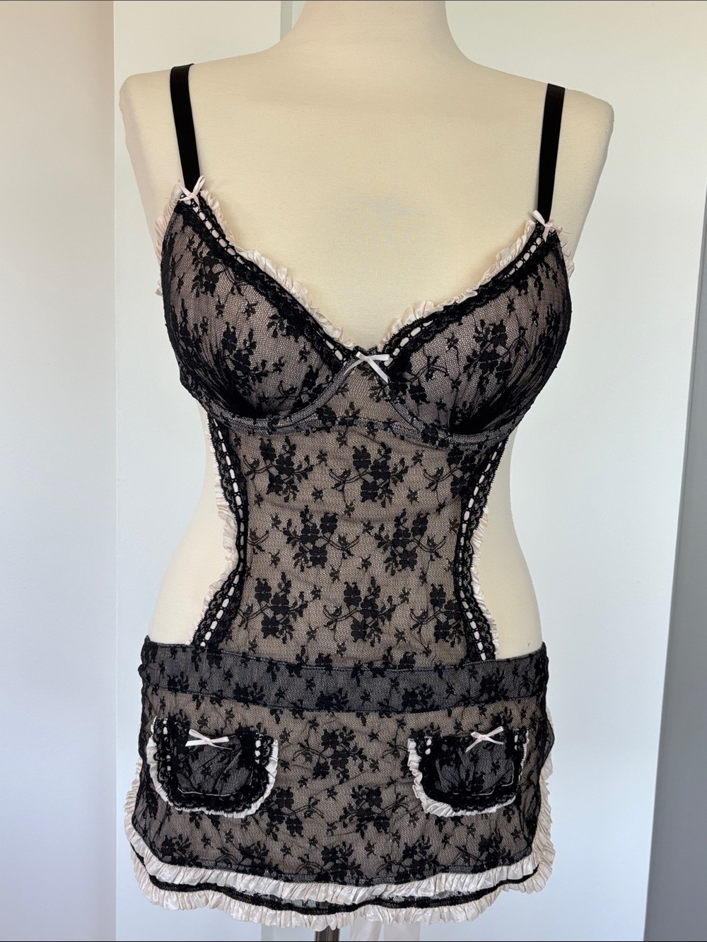 Victoria’s Secret French Maid lingerie - Picture 4 of 11
